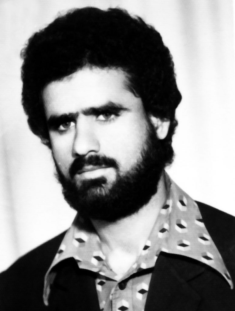 علی دامن کشان