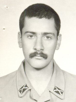 انوش ساریخانی