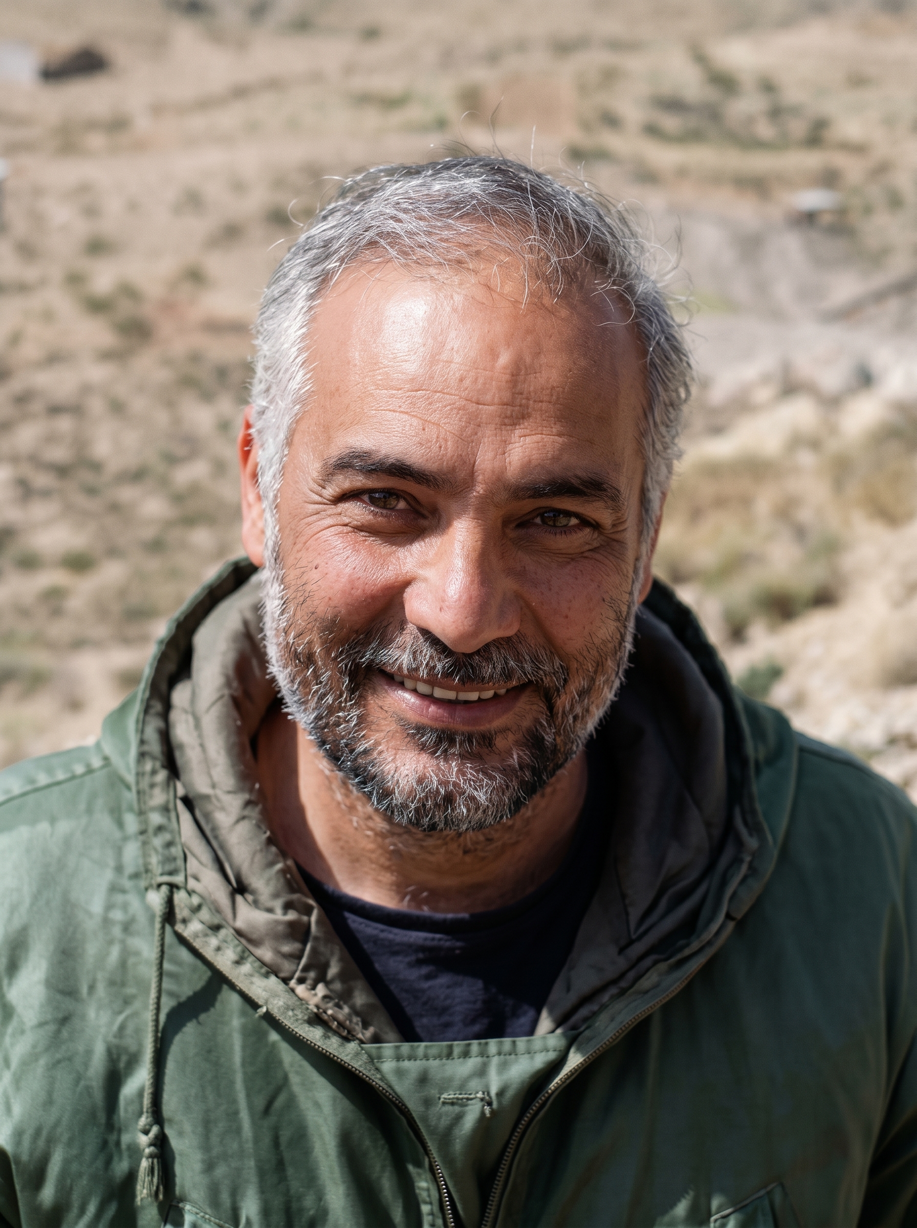 هادی عزیزی