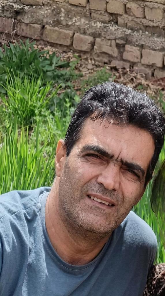 افشین همتی نژاد