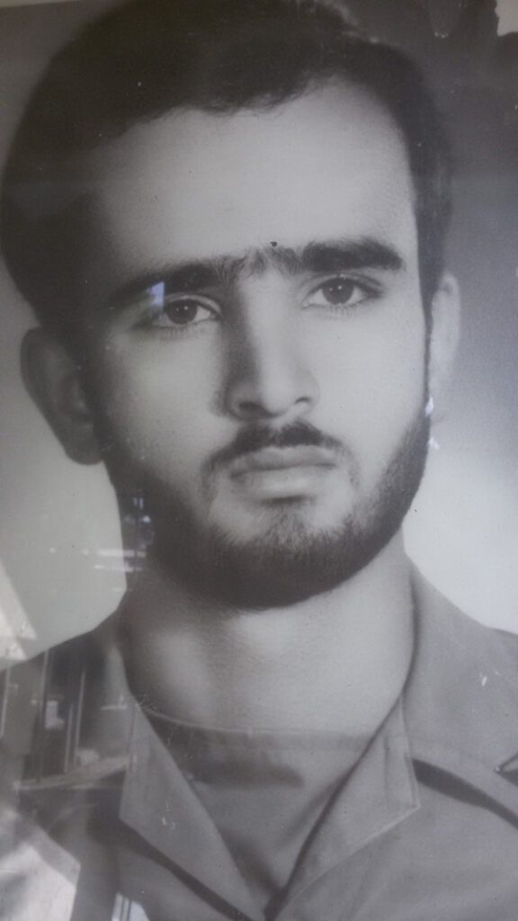 منوچهر منزوی